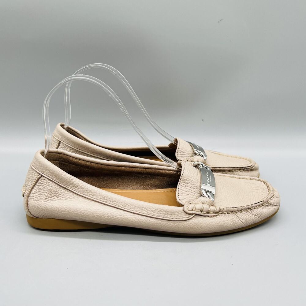 Coach Shoes Womens 7.5 Beige Pebbled Leather Olive Moccasin Loafer Flats Slip On